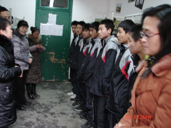 雨雪無情人有情，川開濃情暖天下——記川開集團(tuán)黨委、團(tuán)委慰問災(zāi)區(qū)學(xué)子